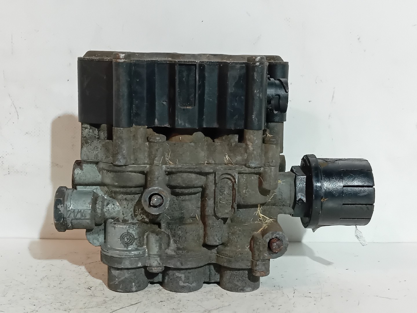 VALVULA SCANIA - Imagem-2