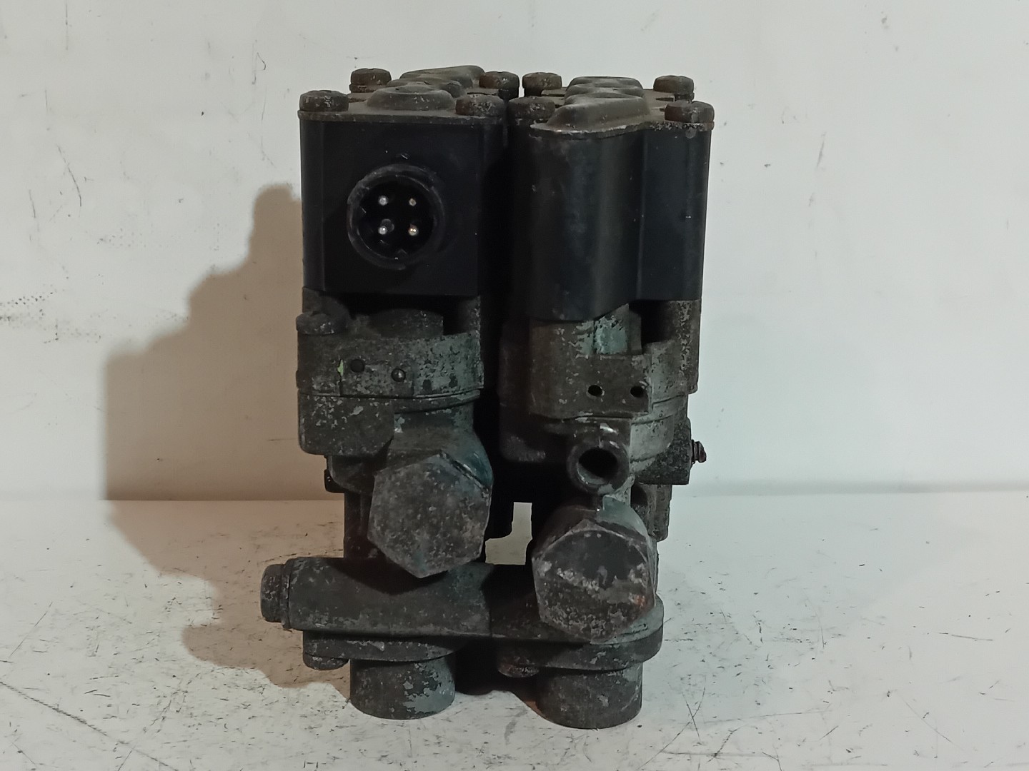 VALVULA SCANIA - Imagem-3