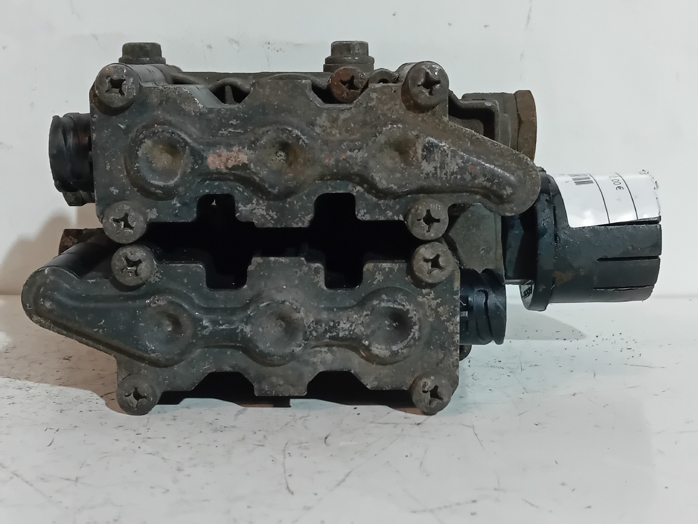 VALVULA SCANIA - Imagem-4