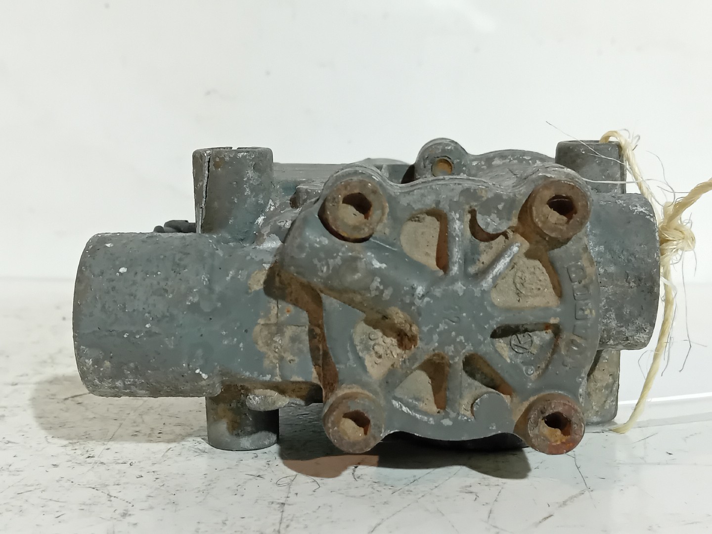 VALVULA SCANIA - Imagem-5