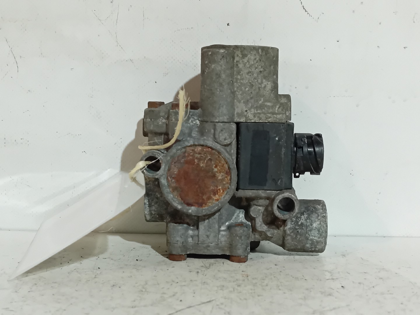 VALVULA SCANIA - Imagem-2