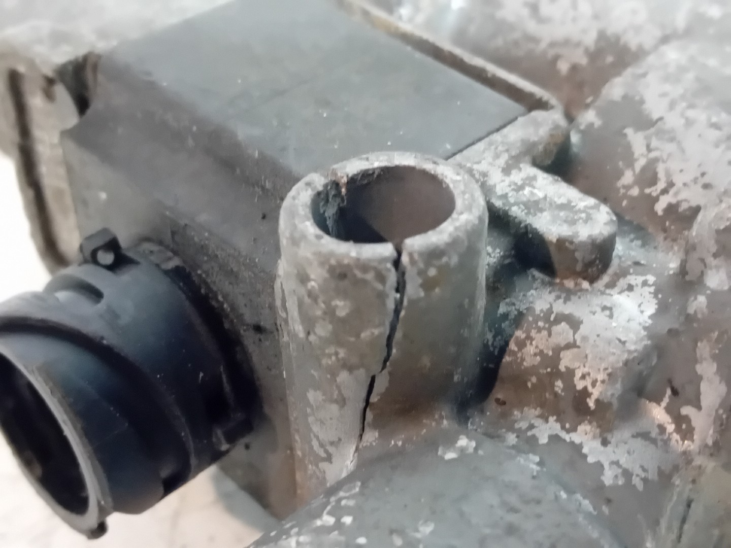 VALVULA SCANIA - Imagem-6