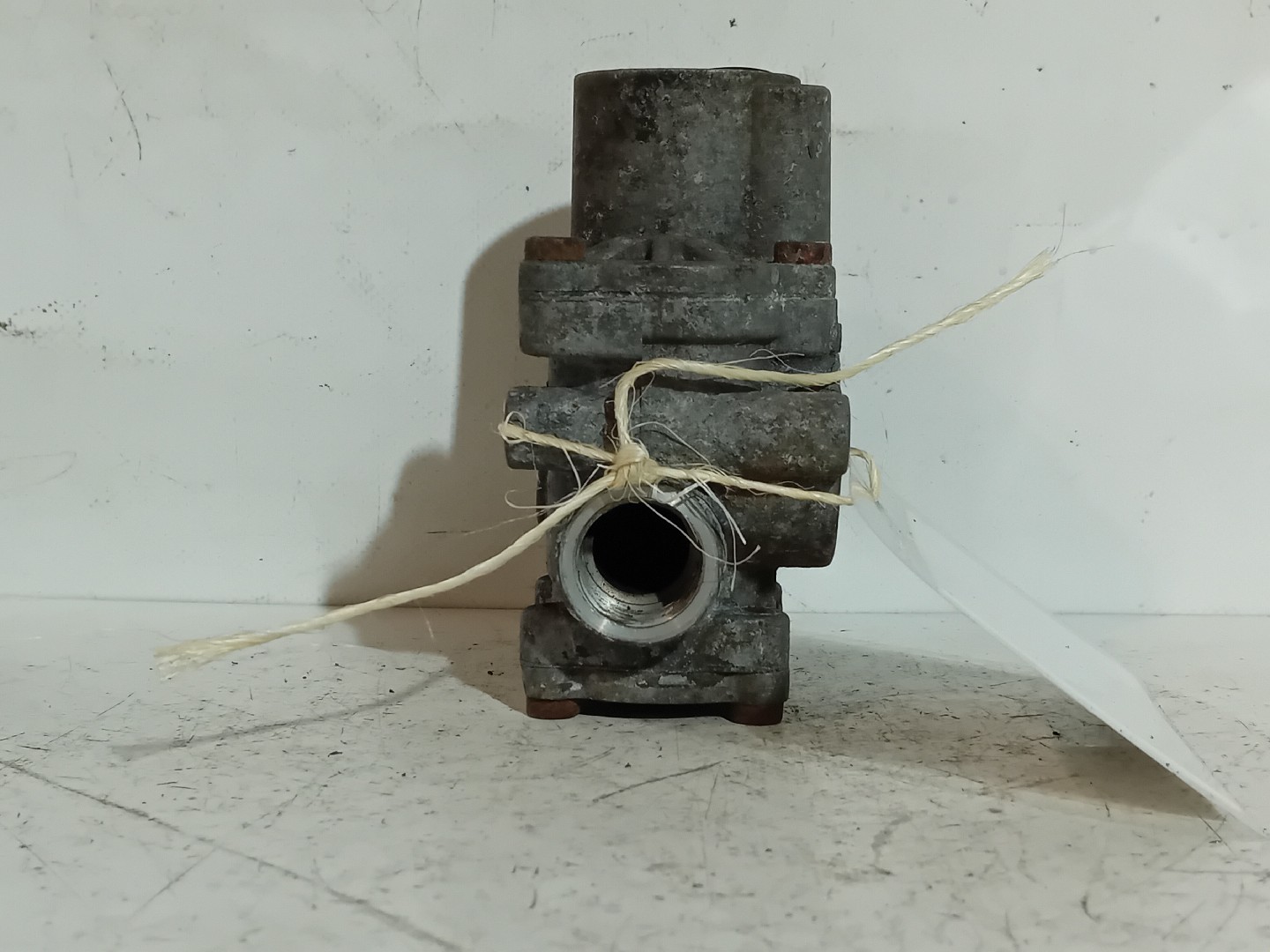 VALVULA SCANIA - Imagem-1