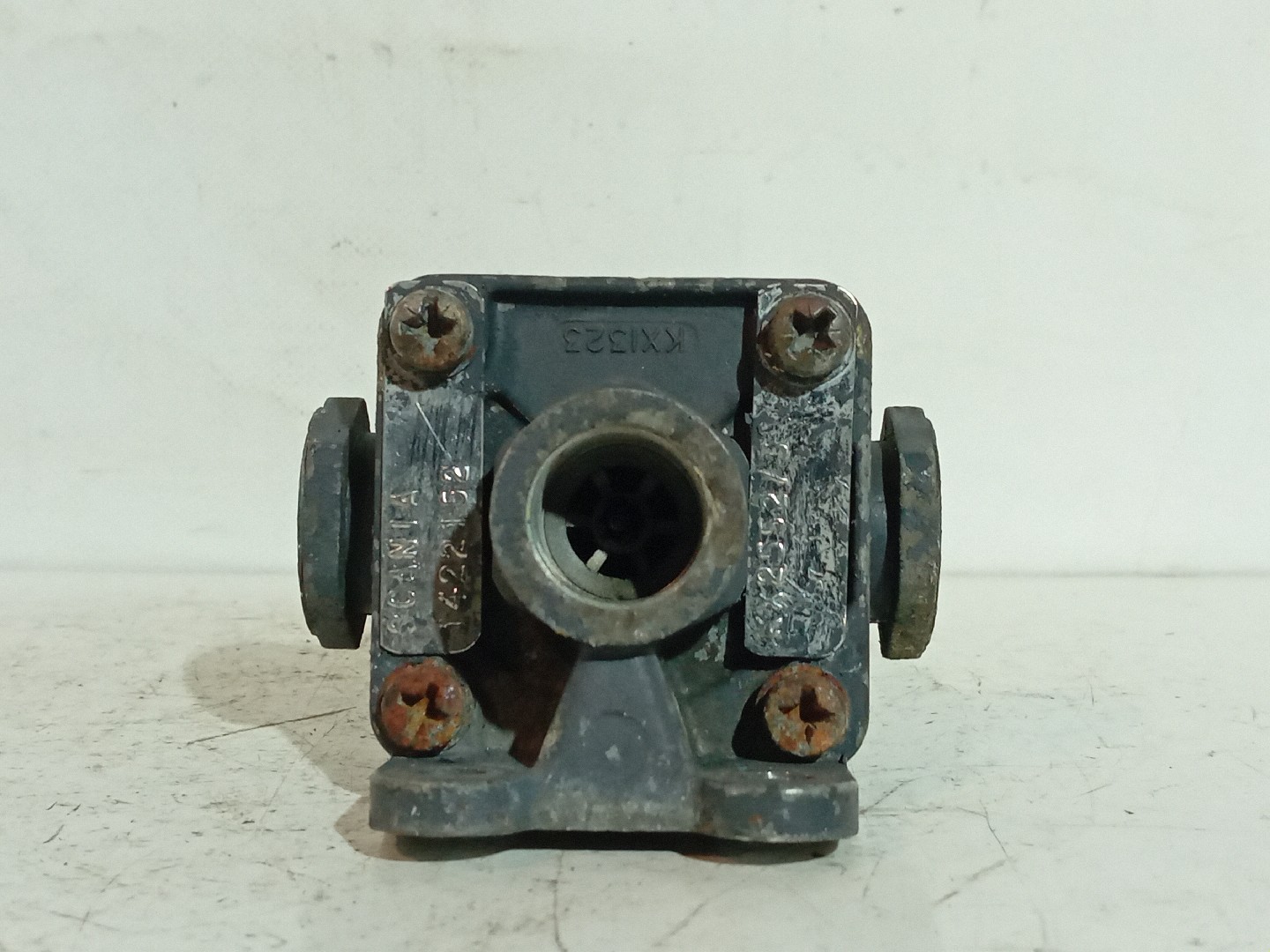 VALVULA SCANIA - Imagem-5