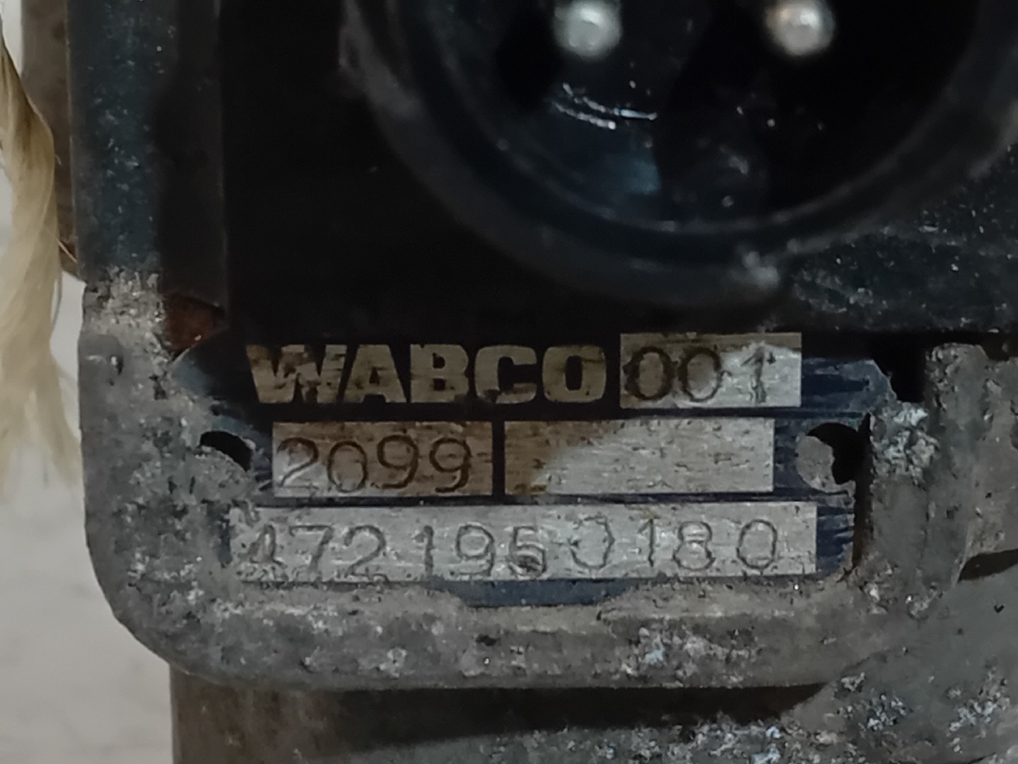 VALVULA SCANIA - Imagem-6