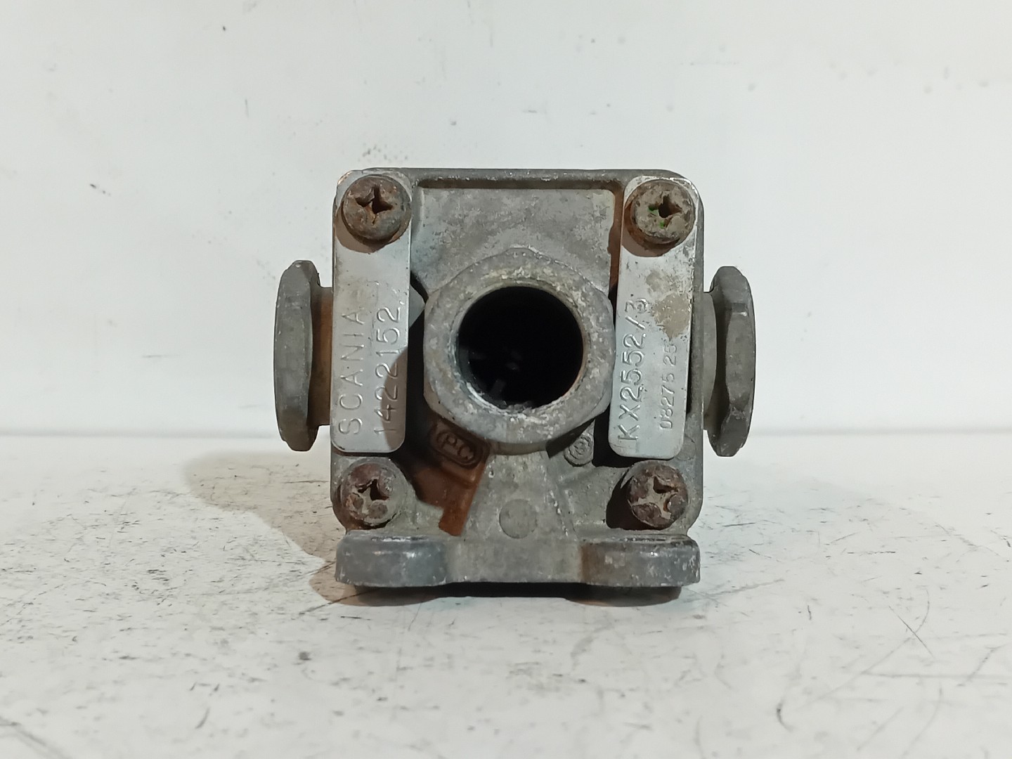 VALVULA SCANIA - Imagem-5