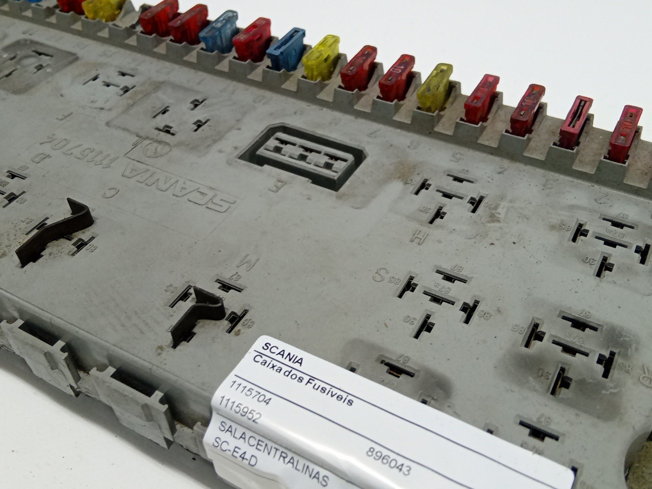 Caixa dos Fusíveis SCANIA P,G,R,T - series | 03 -  Imagem-1