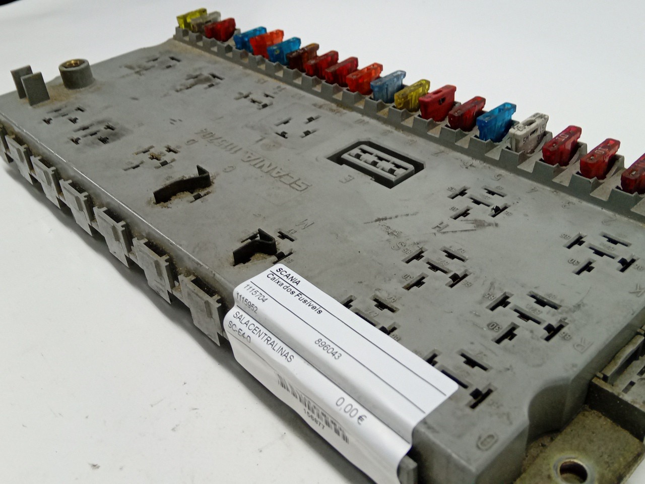 Caixa dos Fusíveis SCANIA P,G,R,T - series | 03 -  Imagem-1