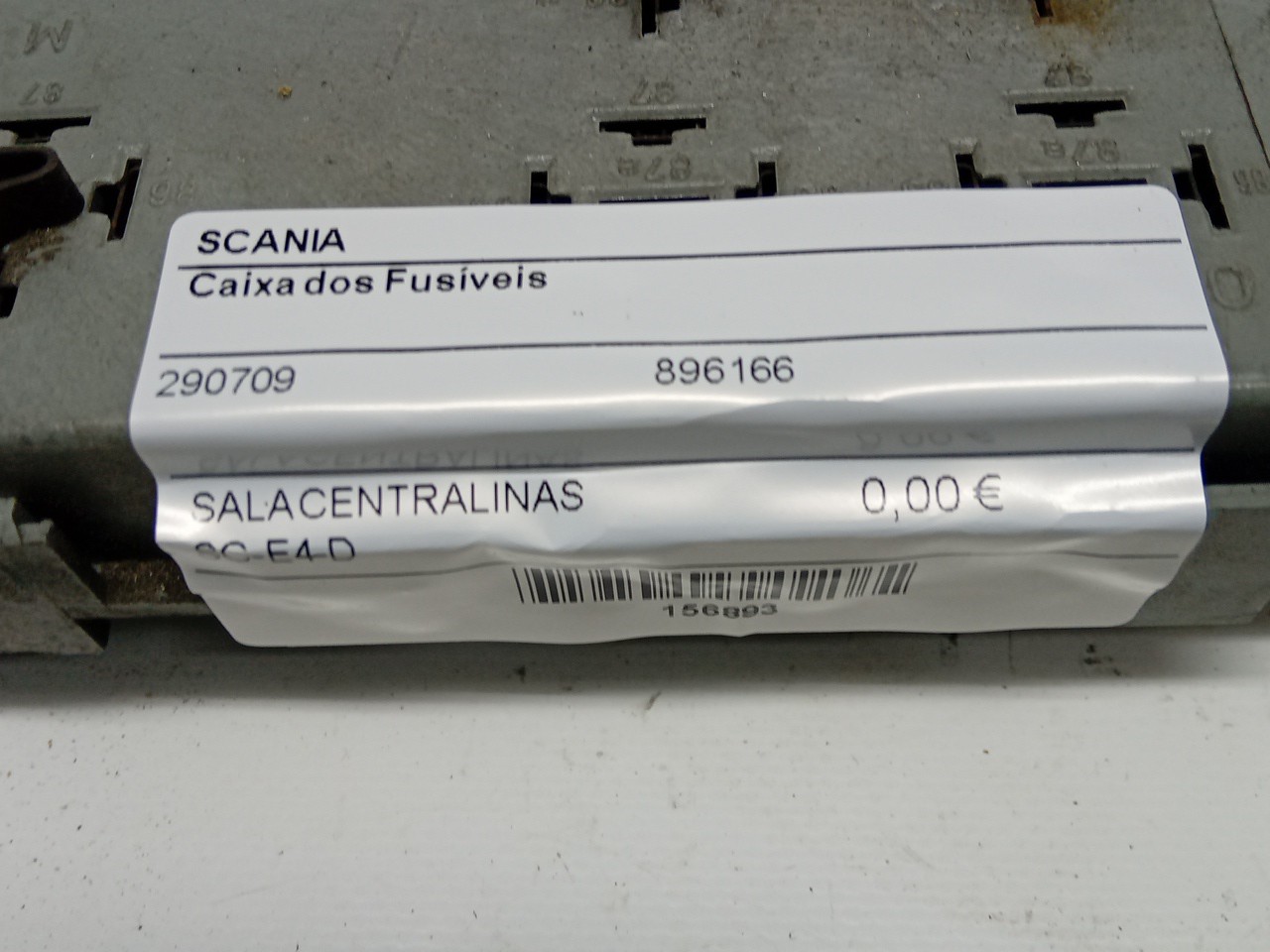 Caixa dos Fusíveis SCANIA P,G,R,T - series | 03 -  Imagem-1