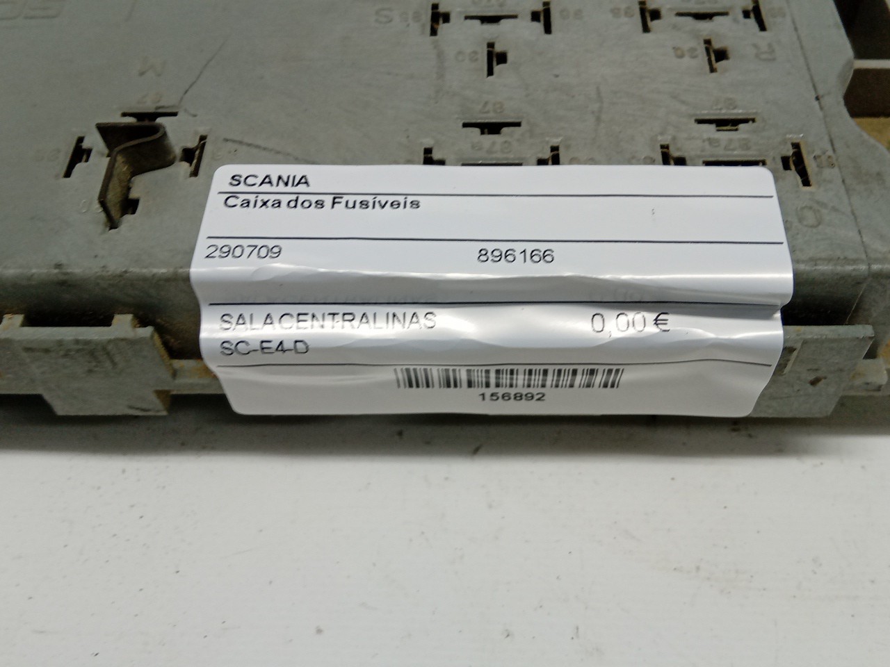 Caixa dos Fusíveis SCANIA P,G,R,T - series | 03 -  Imagem-2