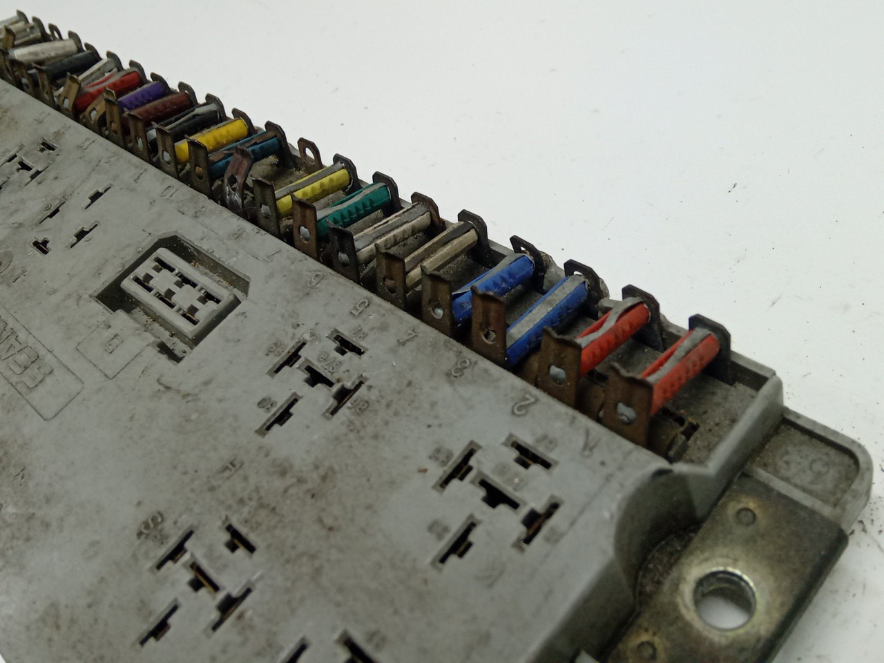 Caixa dos Fusíveis SCANIA P,G,R,T - series | 03 -  Imagem-1