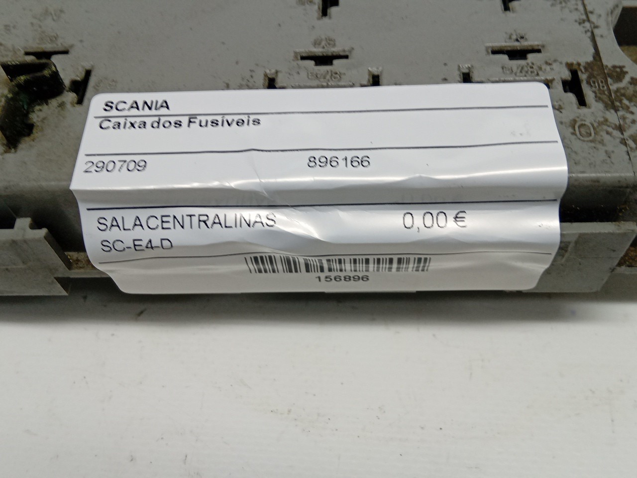 Caixa dos Fusíveis SCANIA P,G,R,T - series | 03 -  Imagem-1