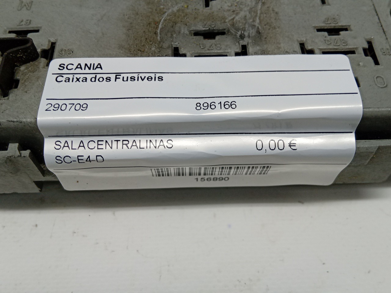 Caixa dos Fusíveis SCANIA P,G,R,T - series | 03 -  Imagem-1