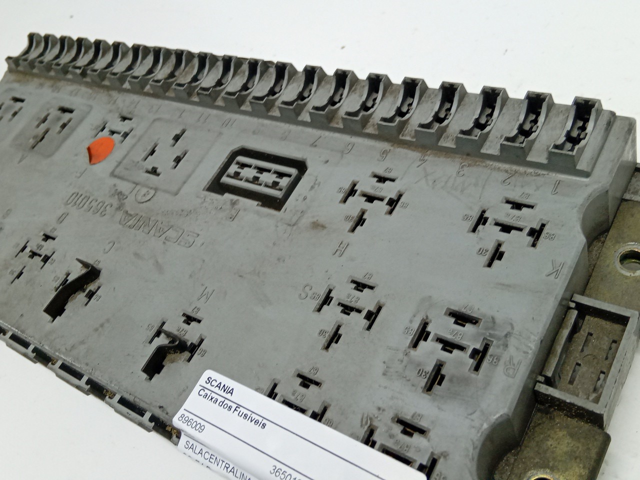 Caixa dos Fusíveis SCANIA P,G,R,T - series | 03 -  Imagem-1