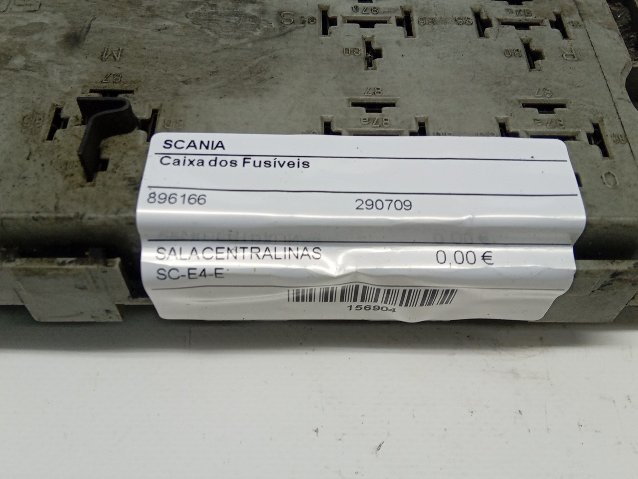 Caixa dos Fusíveis SCANIA P,G,R,T - series | 03 -  Imagem-1