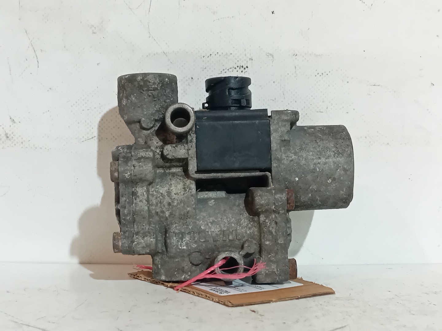 VALVULA SCANIA - Imagem-2