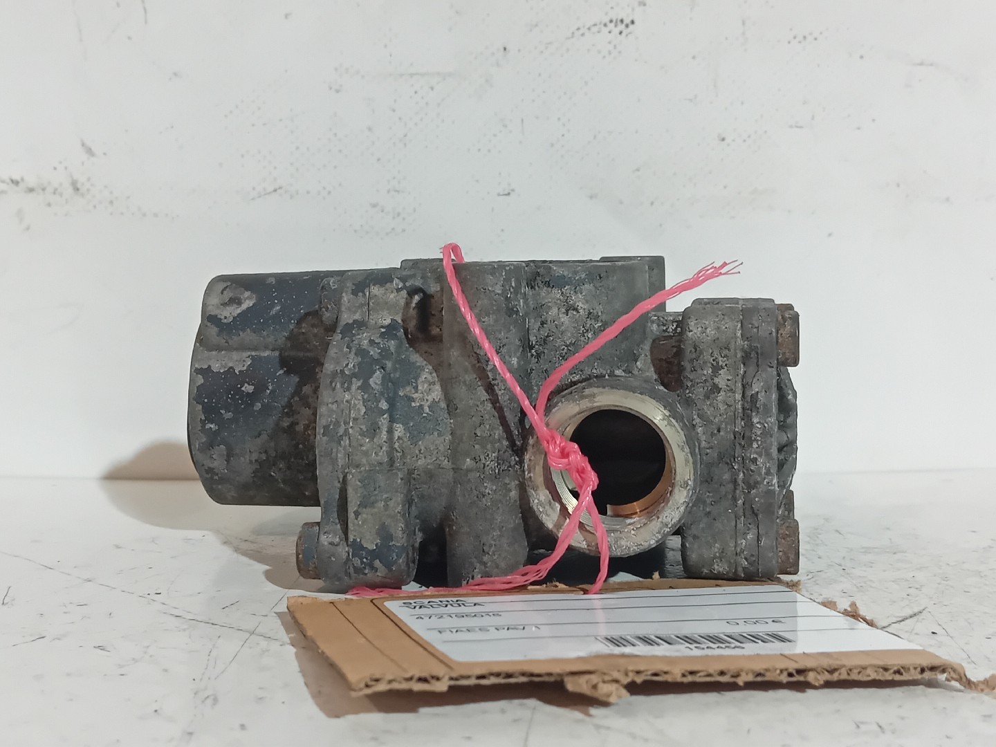 VALVULA SCANIA - Imagem-5