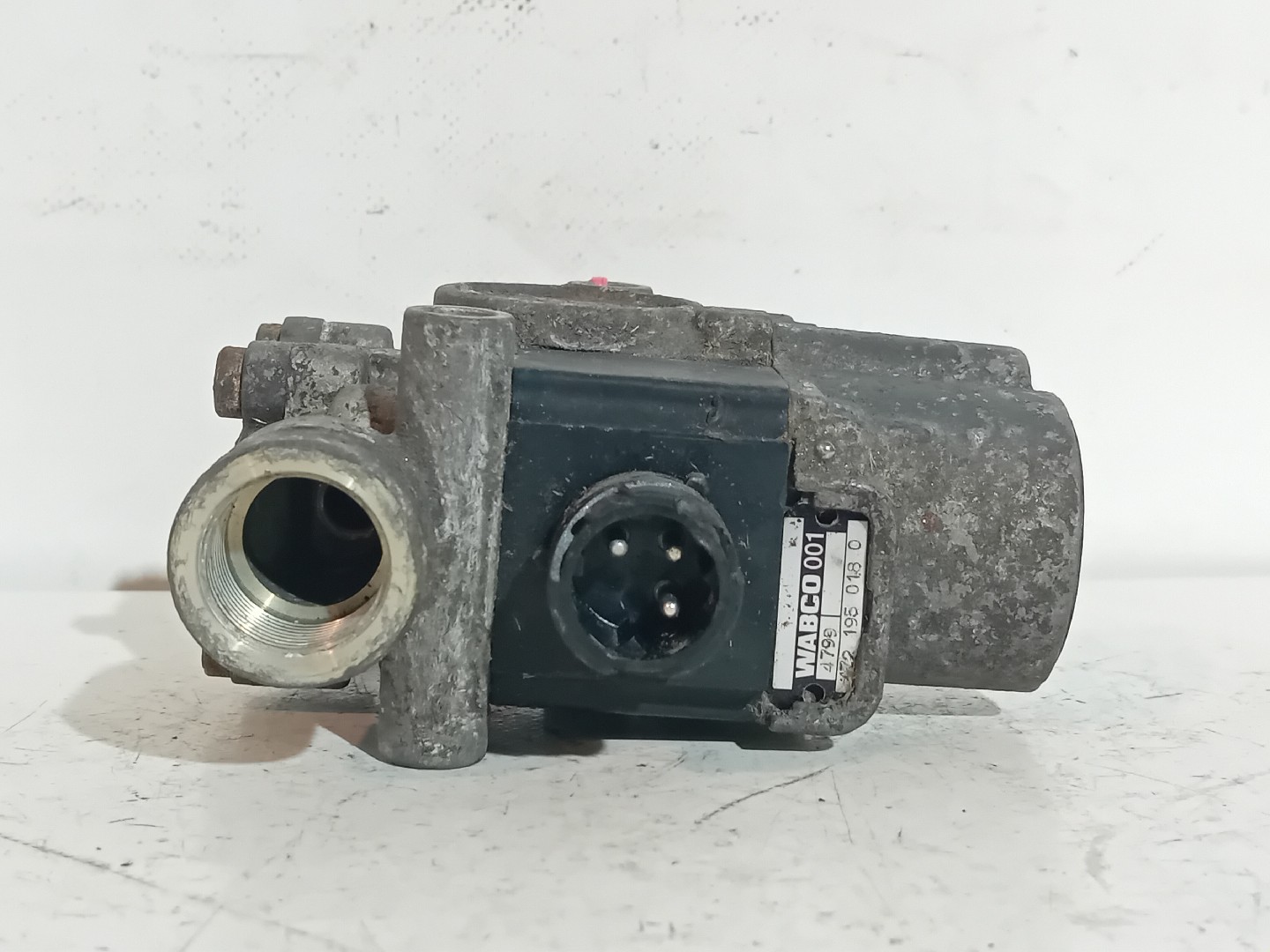 VALVULA SCANIA - Imagem-4