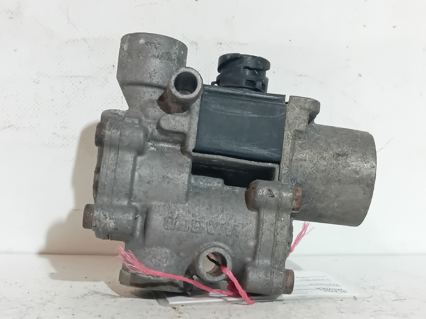 VALVULA SCANIA - Imagem-3