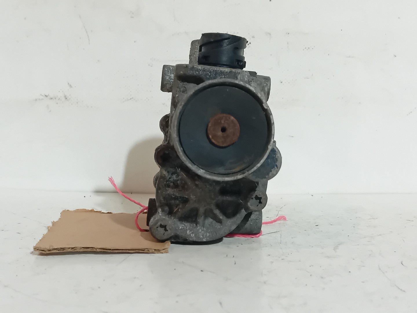 VALVULA SCANIA - Imagem-1