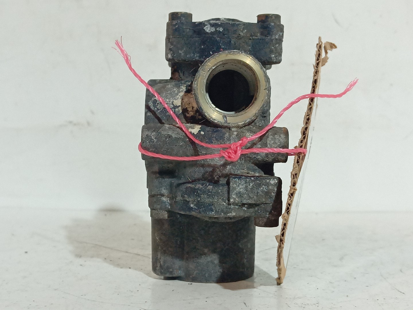 VALVULA SCANIA - Imagem-4