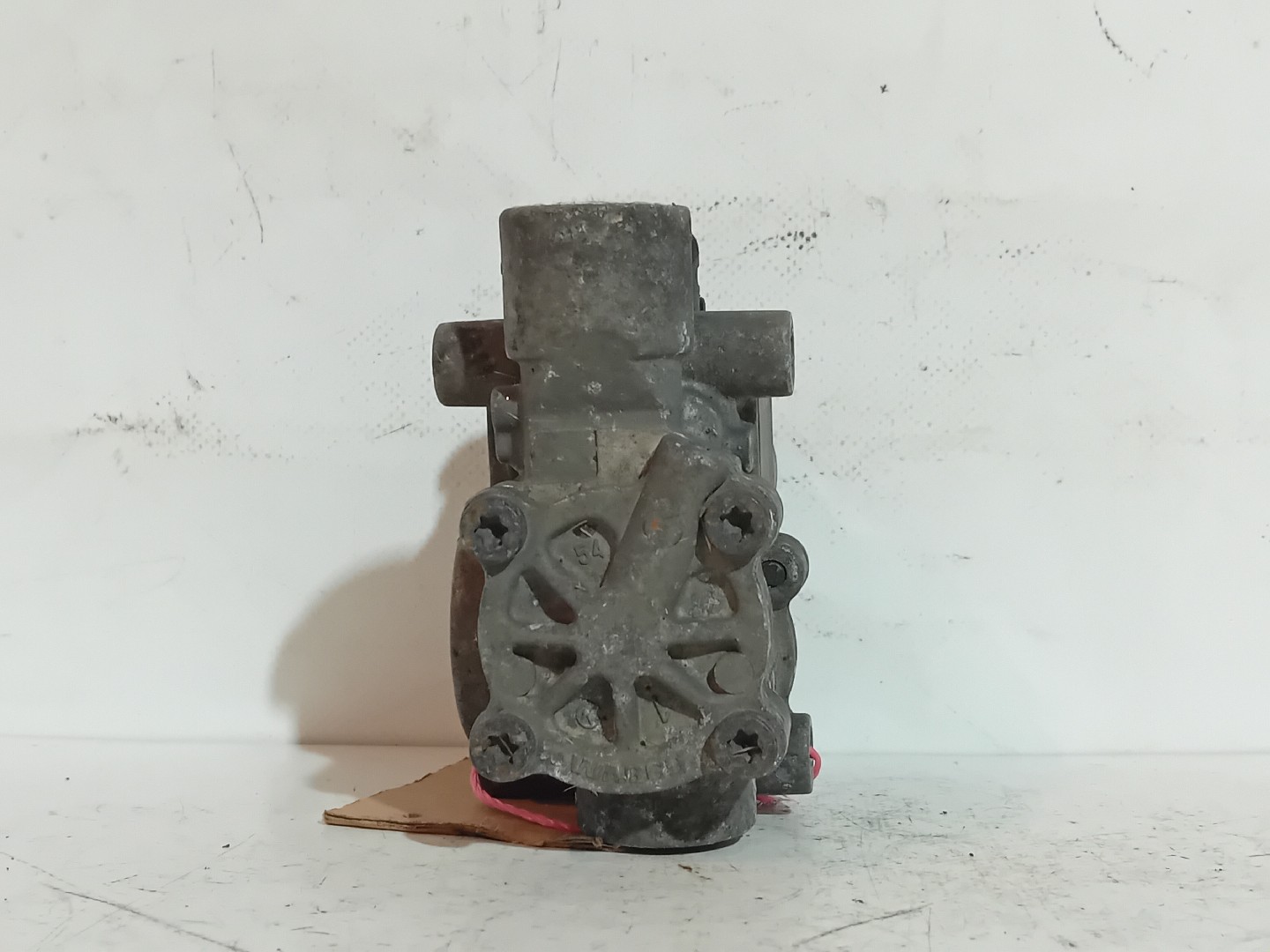 VALVULA SCANIA - Imagem-1