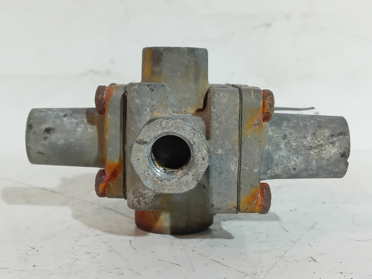 VALVULA SCANIA - Imagem-5