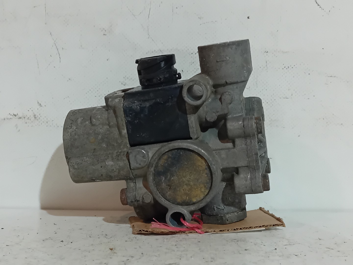 VALVULA SCANIA - Imagem-2