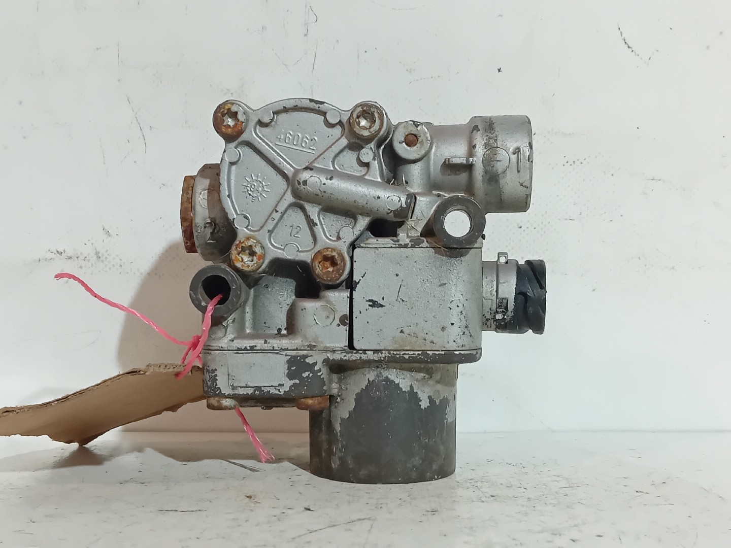 VALVULA SCANIA - Imagem-2