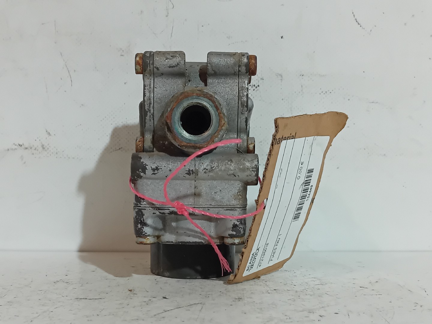 VALVULA SCANIA - Imagem-3