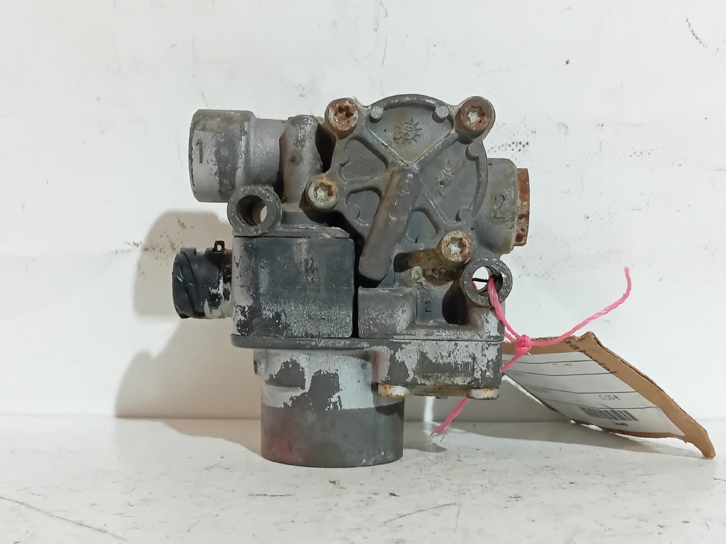 VALVULA SCANIA - Imagem-4