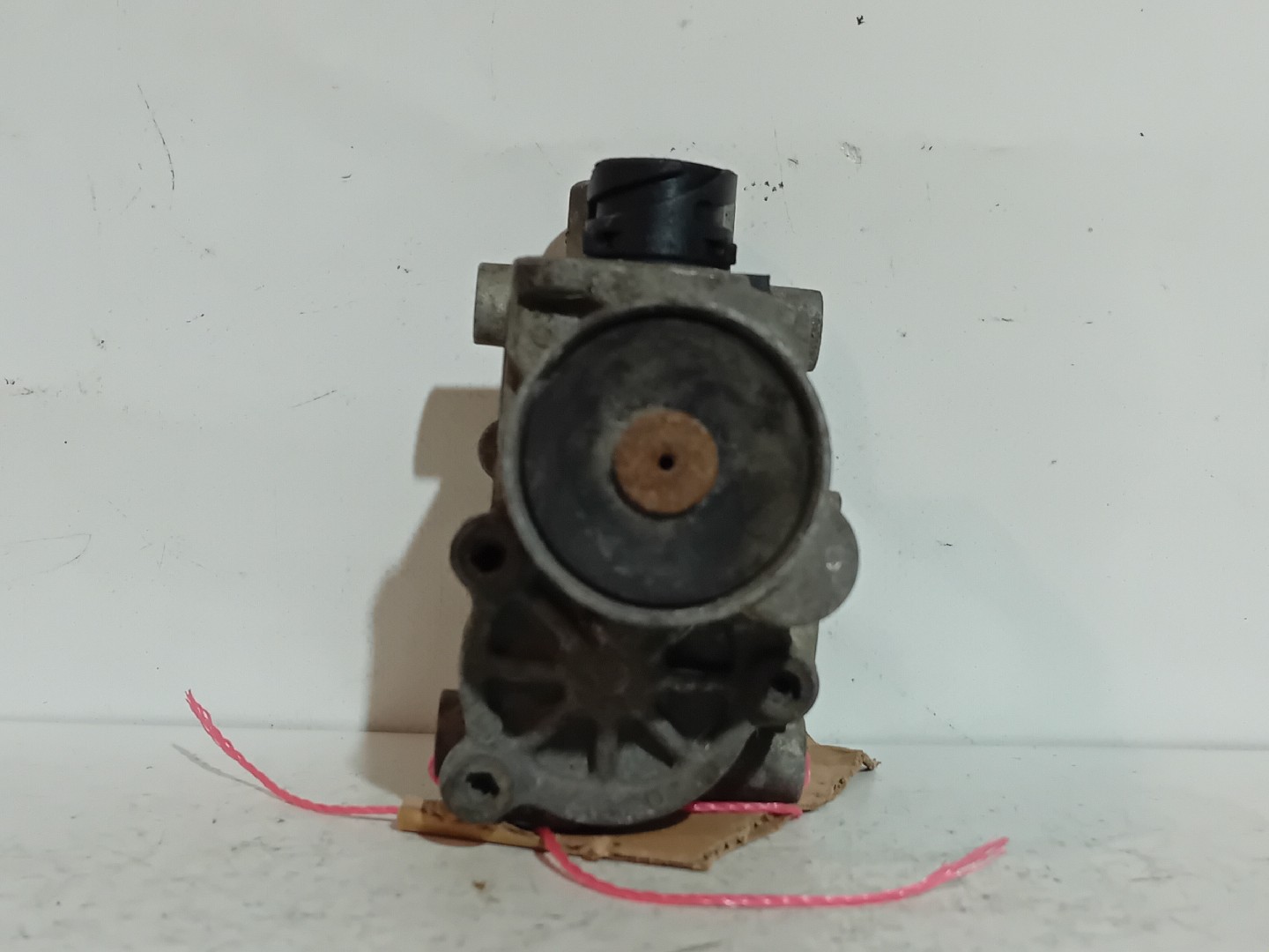 VALVULA SCANIA - Imagem-3