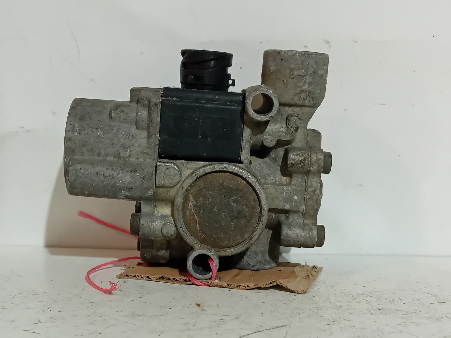 VALVULA SCANIA - Imagem-4