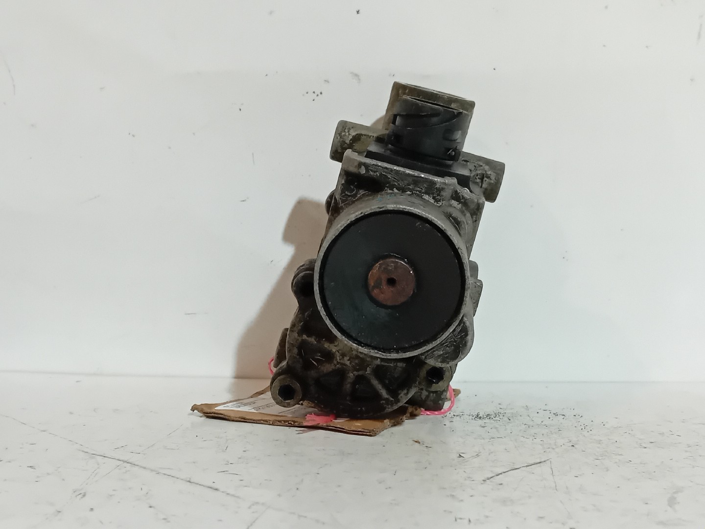 VALVULA SCANIA - Imagem-1