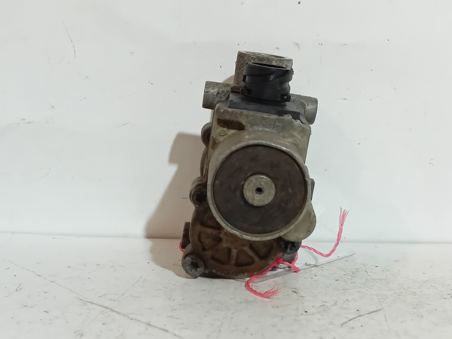 VALVULA SCANIA - Imagem-1