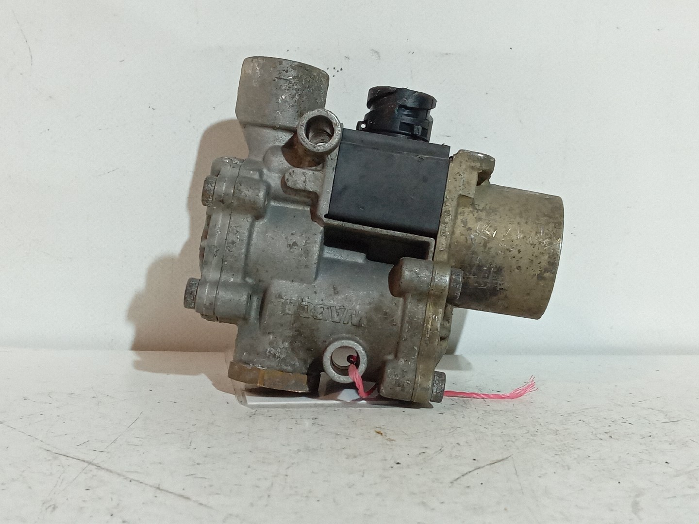 VALVULA SCANIA - Imagem-2