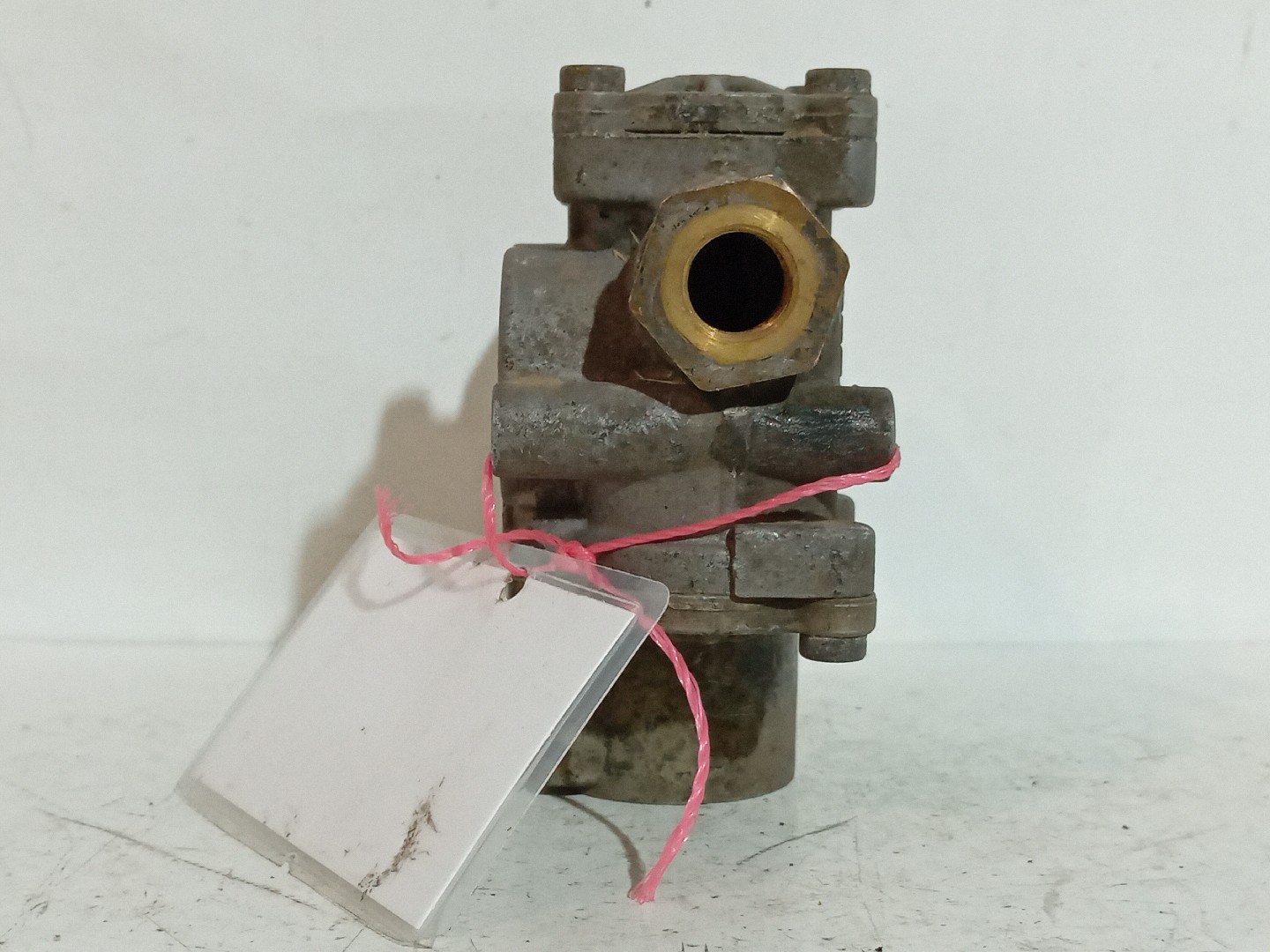 VALVULA SCANIA - Imagem-4