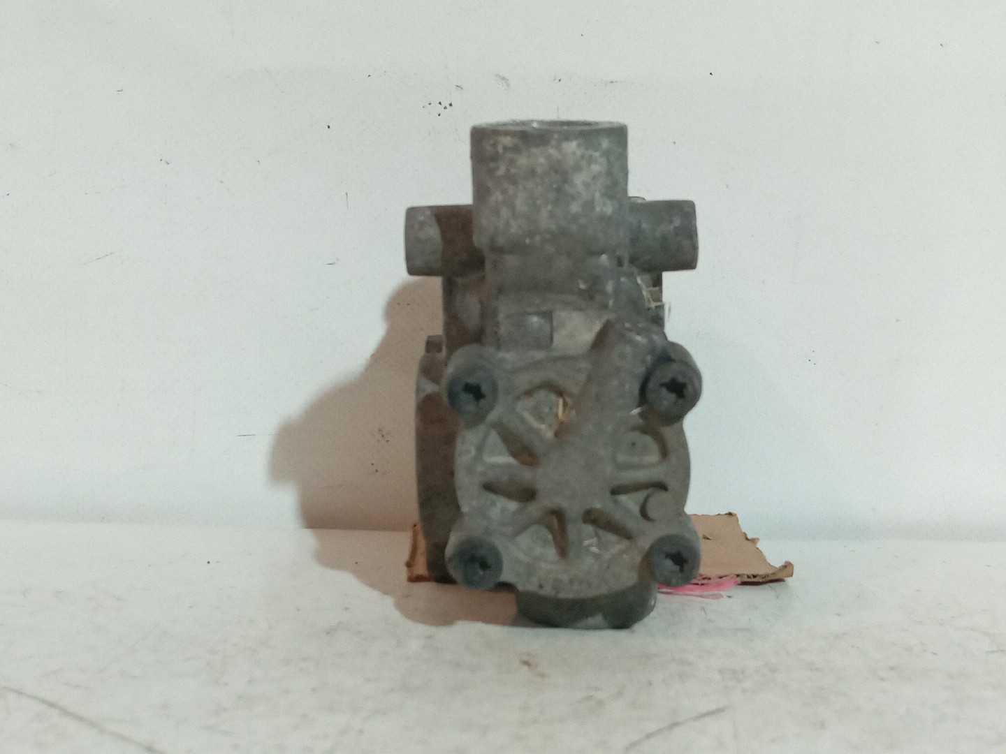 VALVULA SCANIA - Imagem-1