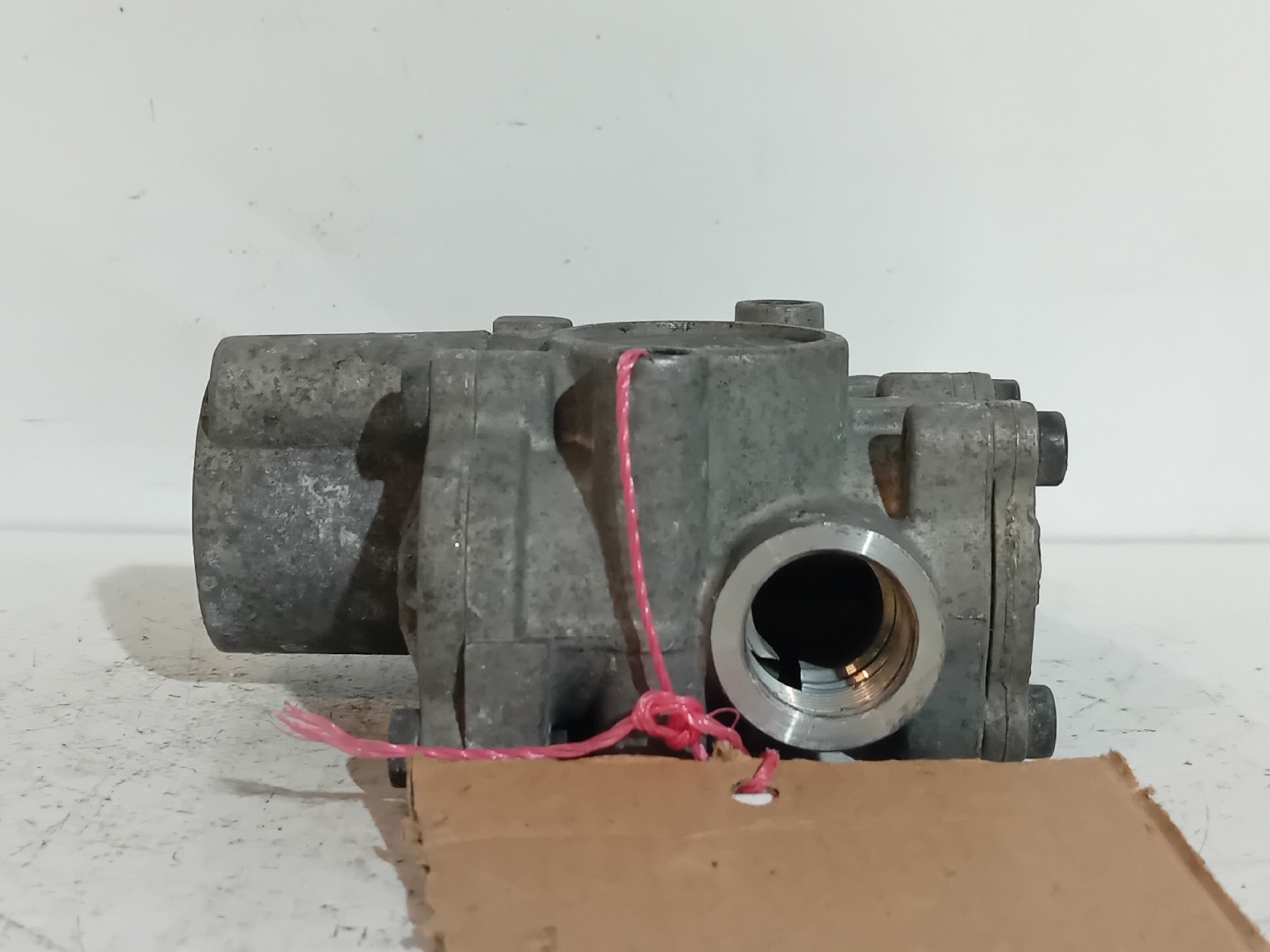 VALVULA SCANIA - Imagem-4