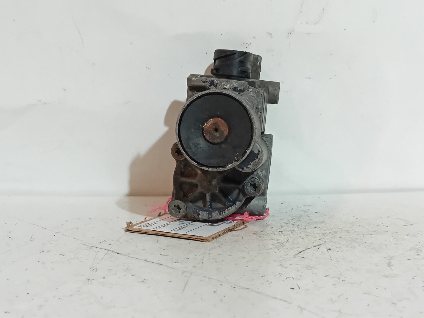 VALVULA SCANIA - Imagem-1