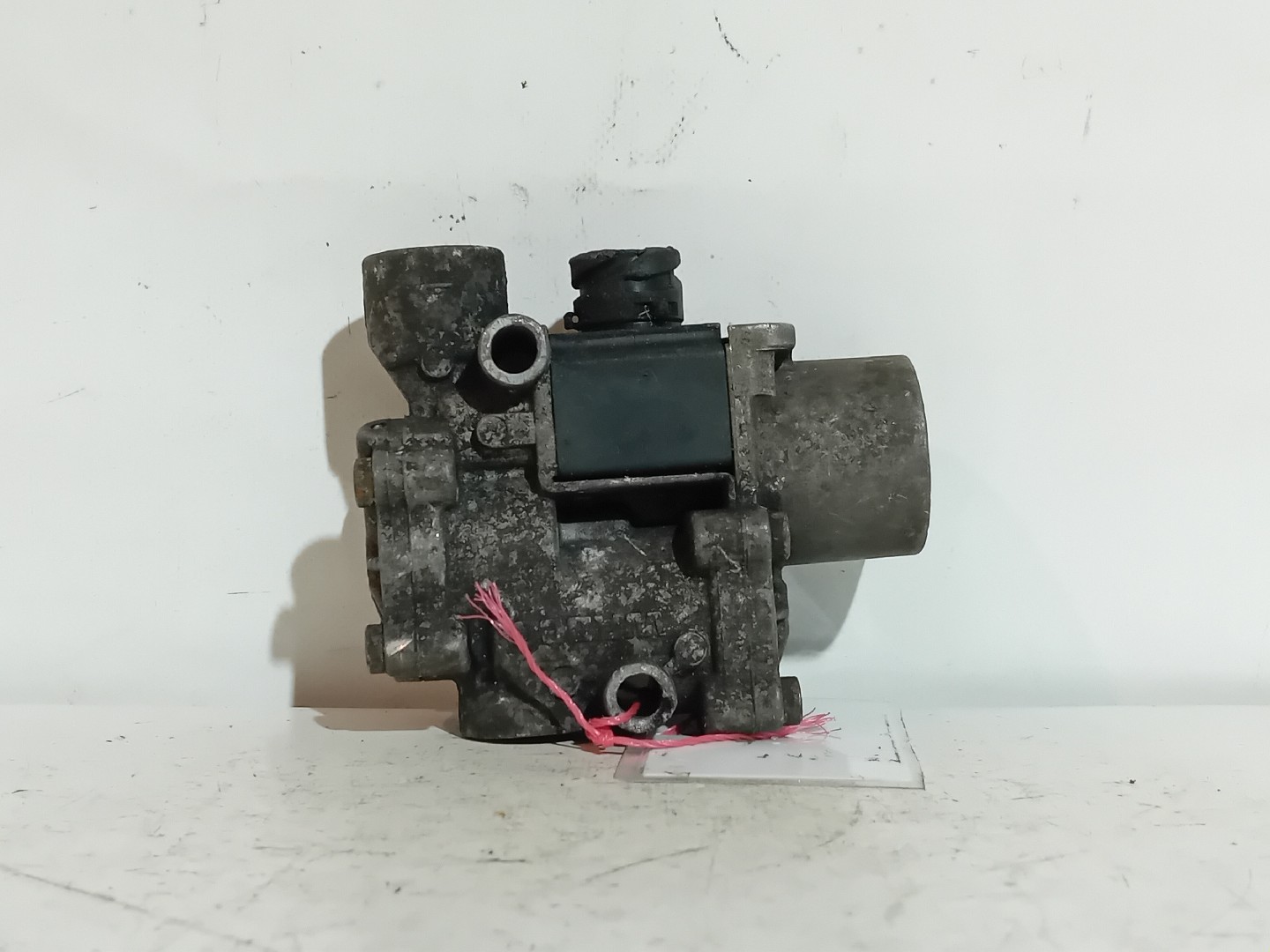 VALVULA SCANIA - Imagem-2