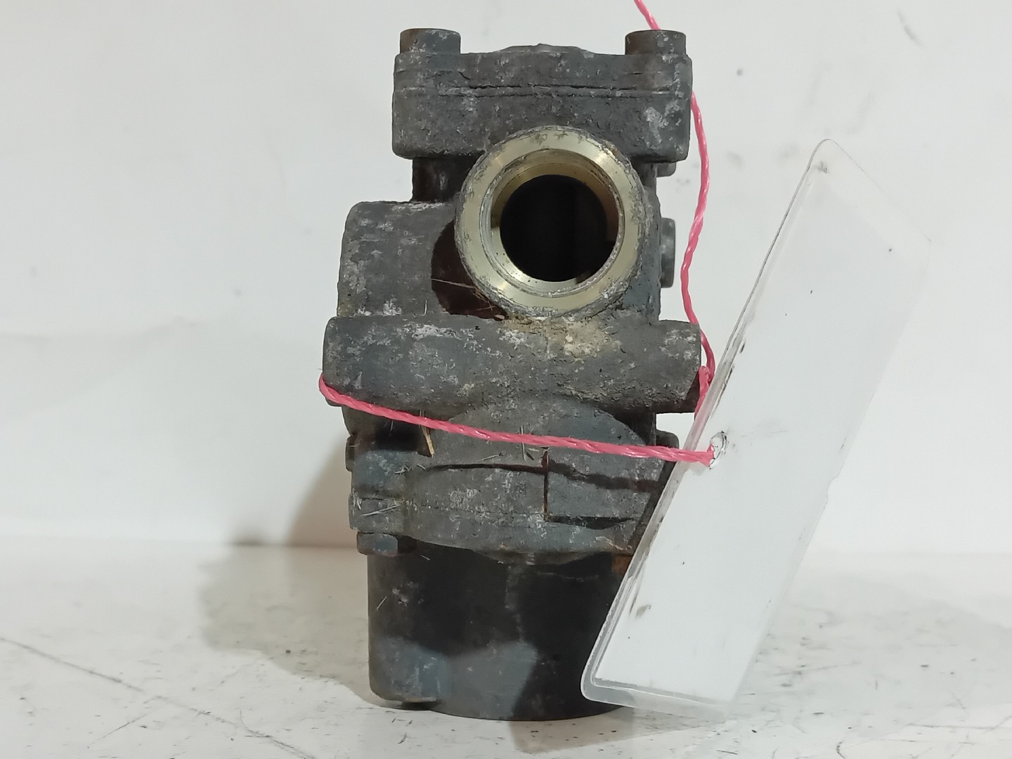 VALVULA SCANIA - Imagem-4