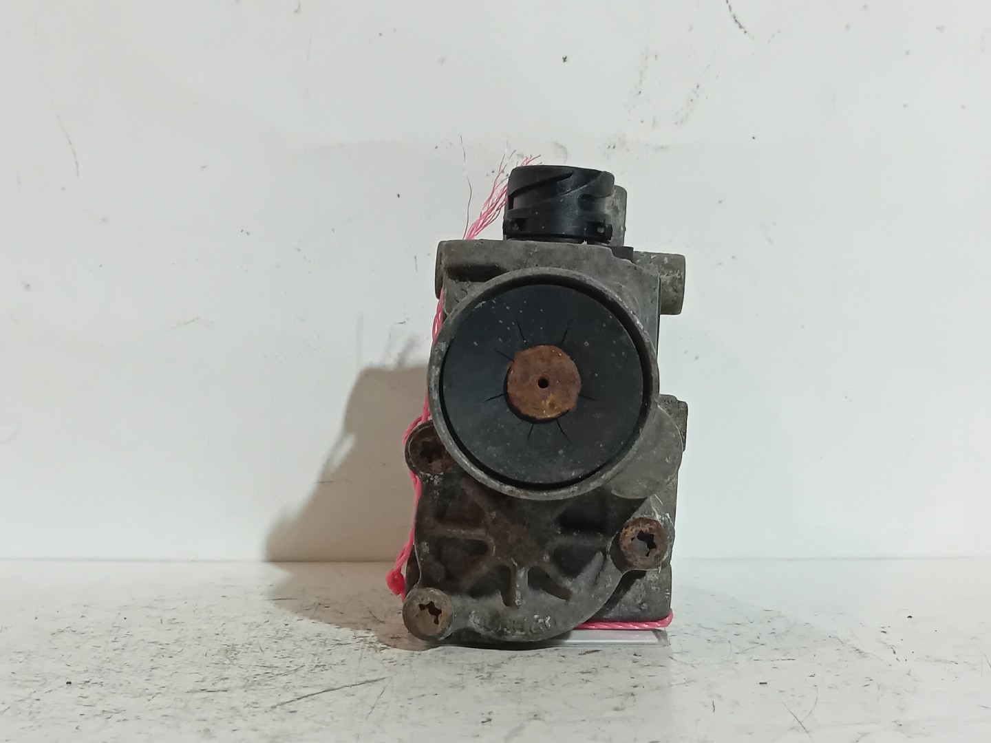 VALVULA SCANIA - Imagem-3