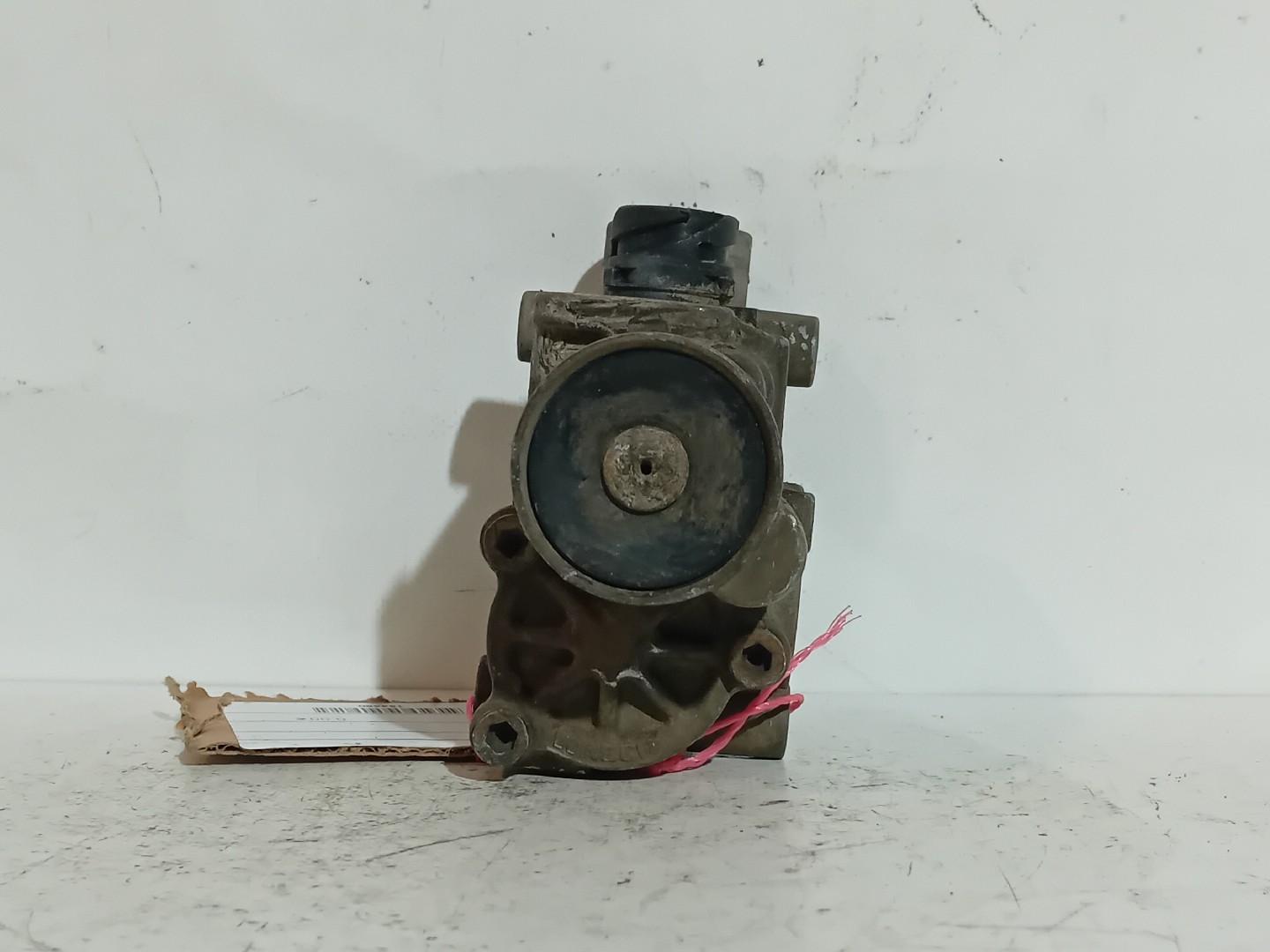 VALVULA SCANIA - Imagem-1