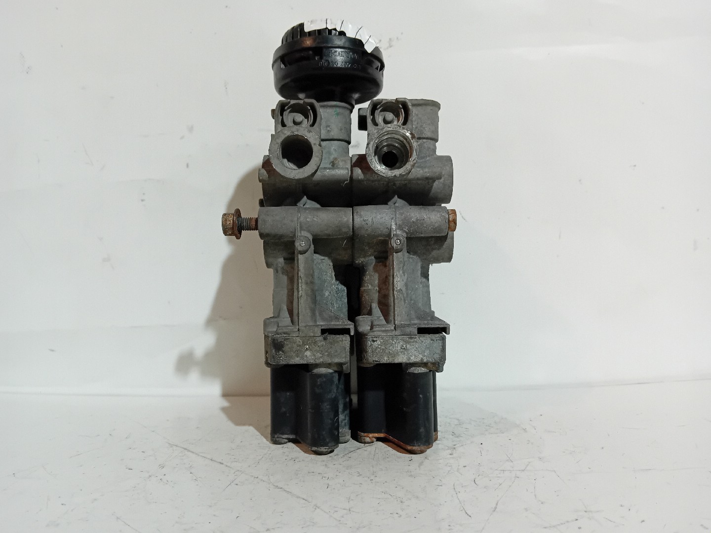 VALVULA SCANIA - Imagem-1