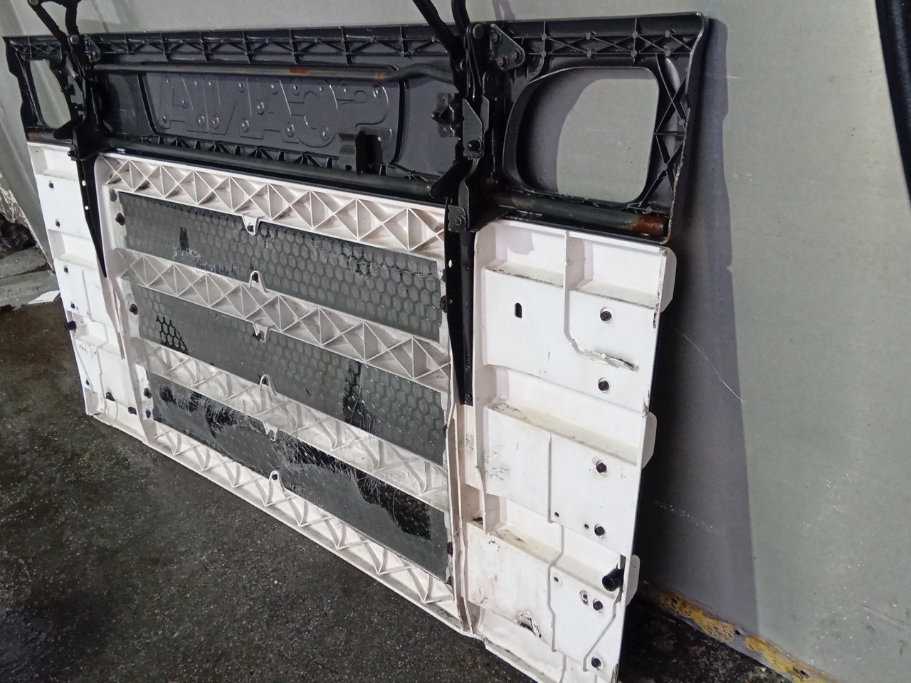 Grelha da Frente SCANIA P,G,R,T - series | 03 -  Imagem-7