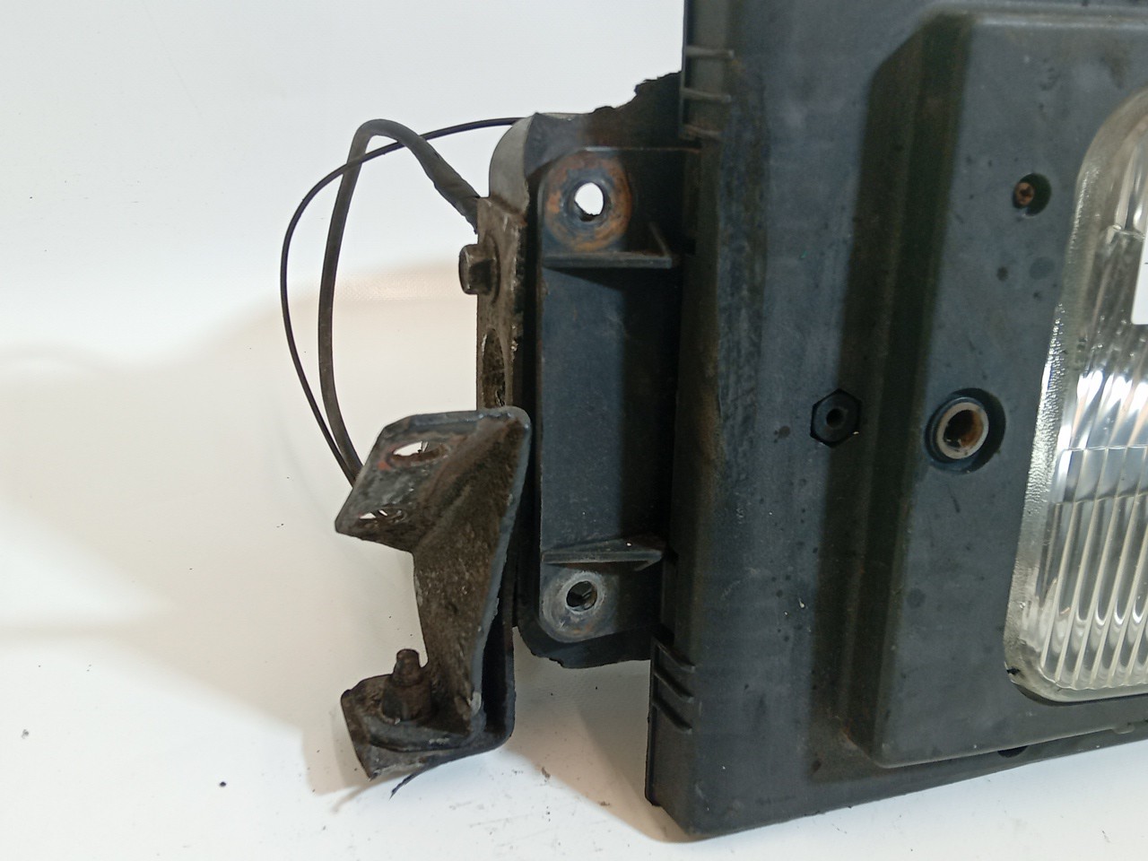 Otica SCANIA P82H  Imagem-1