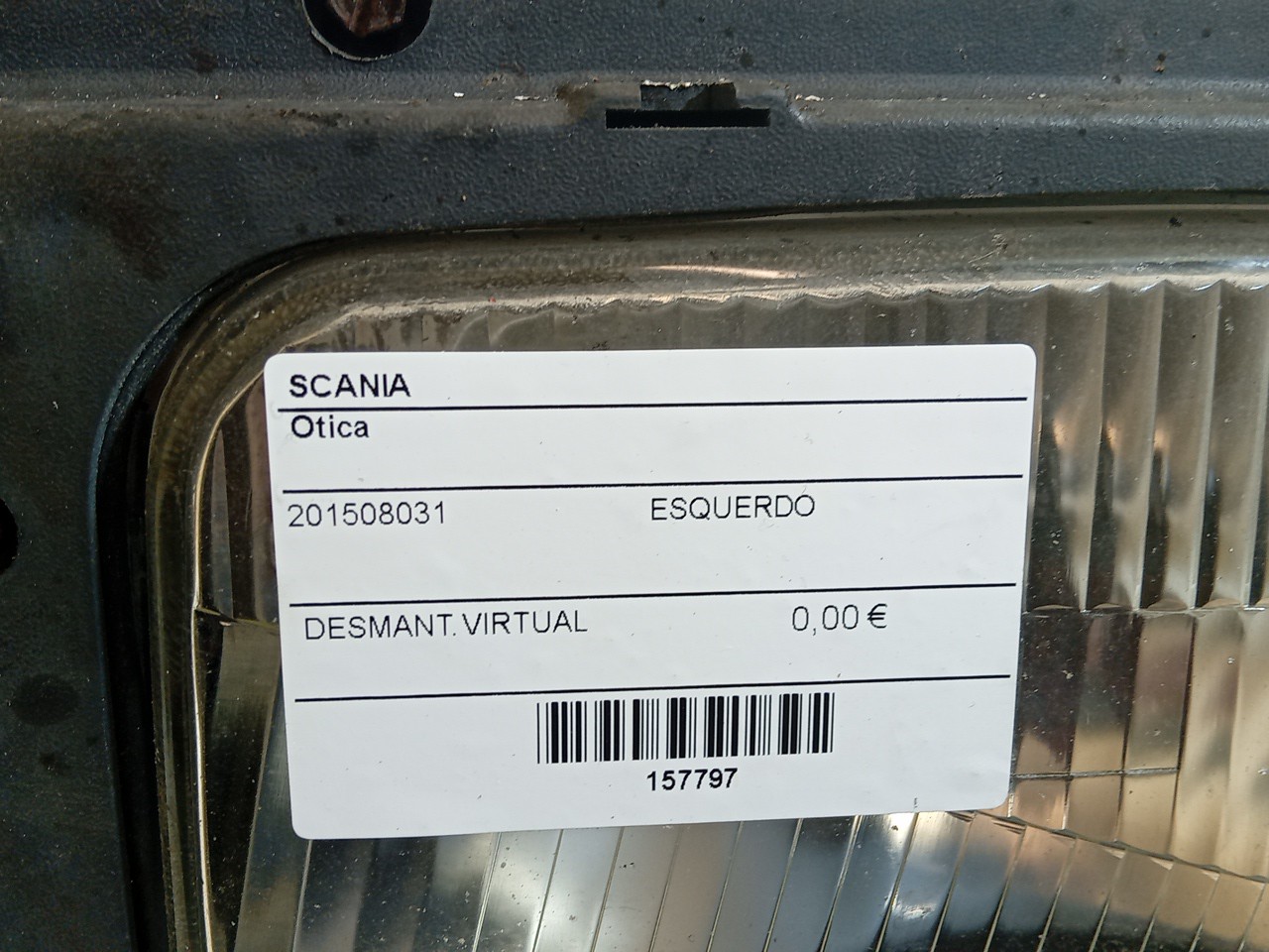 Otica SCANIA P82H  Imagem-3