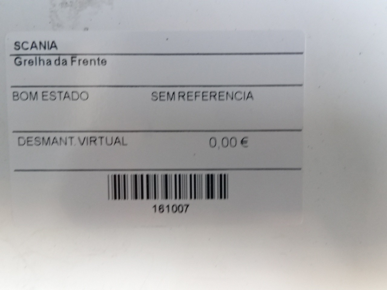 Grelha da Frente SCANIA P82H  Imagem-4