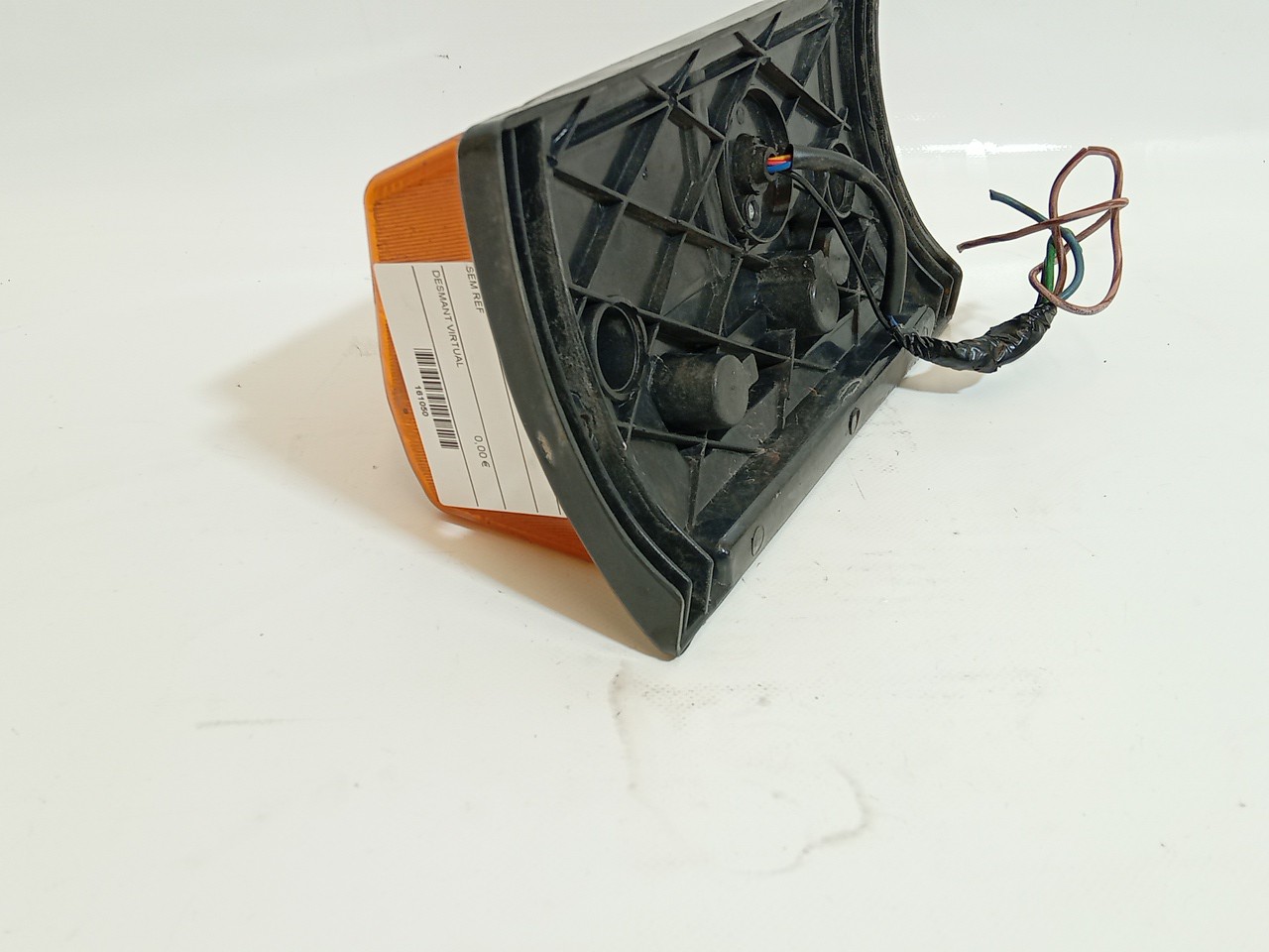 Farolim de Pisca Frente Dto SCANIA P82H  Imagem-4